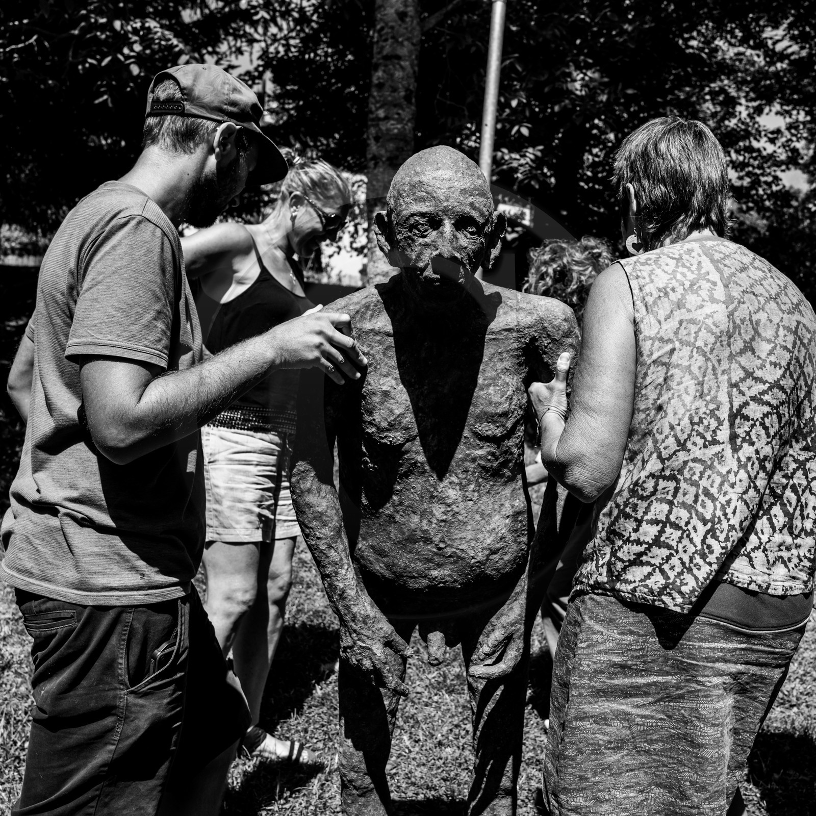 21 aout 2024 : Réalisation de Marcel Joli Coeur, l'homme de l'Ouort avec Barbara Fougnon, artiste plasticienne, et un anniversaire en chansons. 21 aout 2024 : Réalisation de Marcel Joli Coeur, l'homme de l'Ouort avec Barbara Fougnon, artiste plasticienne, et un anniversaire en chansons.