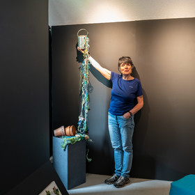 Exposition L comme laine, lien, lieu conçue par l'Ouort de Benevènt, sous la houlette de Claudine Meyer, artiste plasticienne, accompagnée de photographies de Denis Lebioda. Une proposition de la Communauté de Communes du Champsaur - Valgaudemar et de son service culturel.