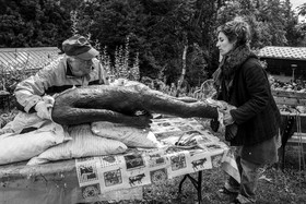 Création de l'homme de l'Ouort Marcel Joli Coeur : pose d'un enduit noir