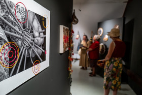Exposition L comme laine, lien, lieu conçue par l'Ouort de Benevènt, sous la houlette de Claudine Meyer, artiste plasticienne, accompagnée de photographies de Denis Lebioda. Une proposition de la Communauté de Communes du Champsaur - Valgaudemar et de son service culturel.