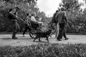 25 septembre 2024 : Promenade en joelette avec Bruno, accompagnateur en montagne et des élèves du lycée Sévigné de Gap
