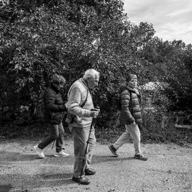 25 septembre 2024 : Promenade en joelette avec Bruno, accompagnateur en montagne et des élèves du lycée Sévigné de Gap
