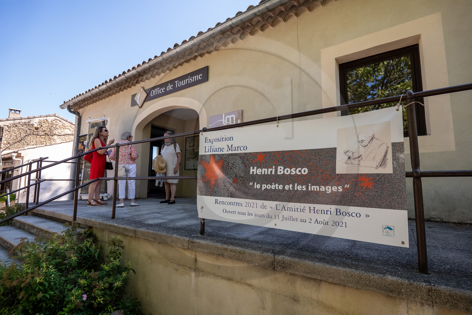 Vernissage de l'exposition Henri Bosco, le poète et les images de Liliane Marco à Lourmarin