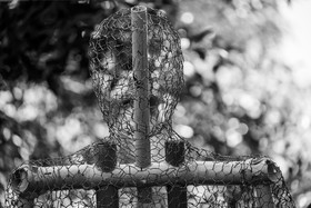 Conception et fabrication de Marcel Joli Coeur l'homme de l'Ouort, avec Barbara Fougnon, artiste plasticienne, dans le cadre de son projet de forêt d'hommes