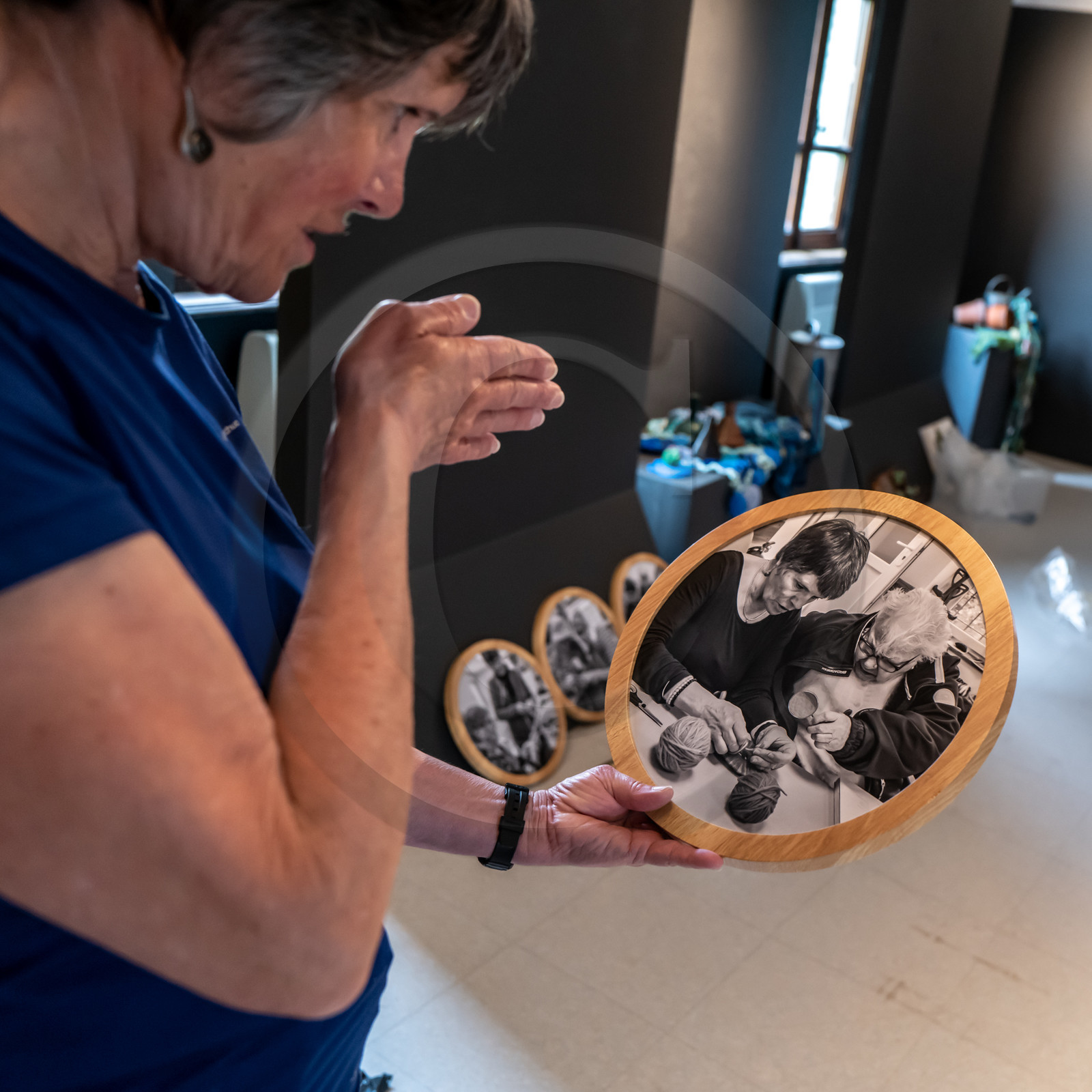 Exposition L comme laine, lien, lieu conçue par l'Ouort de Benevènt, sous la houlette de Claudine Meyer, artiste plasticienne, accompagnée de photographies de Denis Lebioda. Une proposition de la Communauté de Communes du Champsaur - Valgaudemar et de son service culturel.