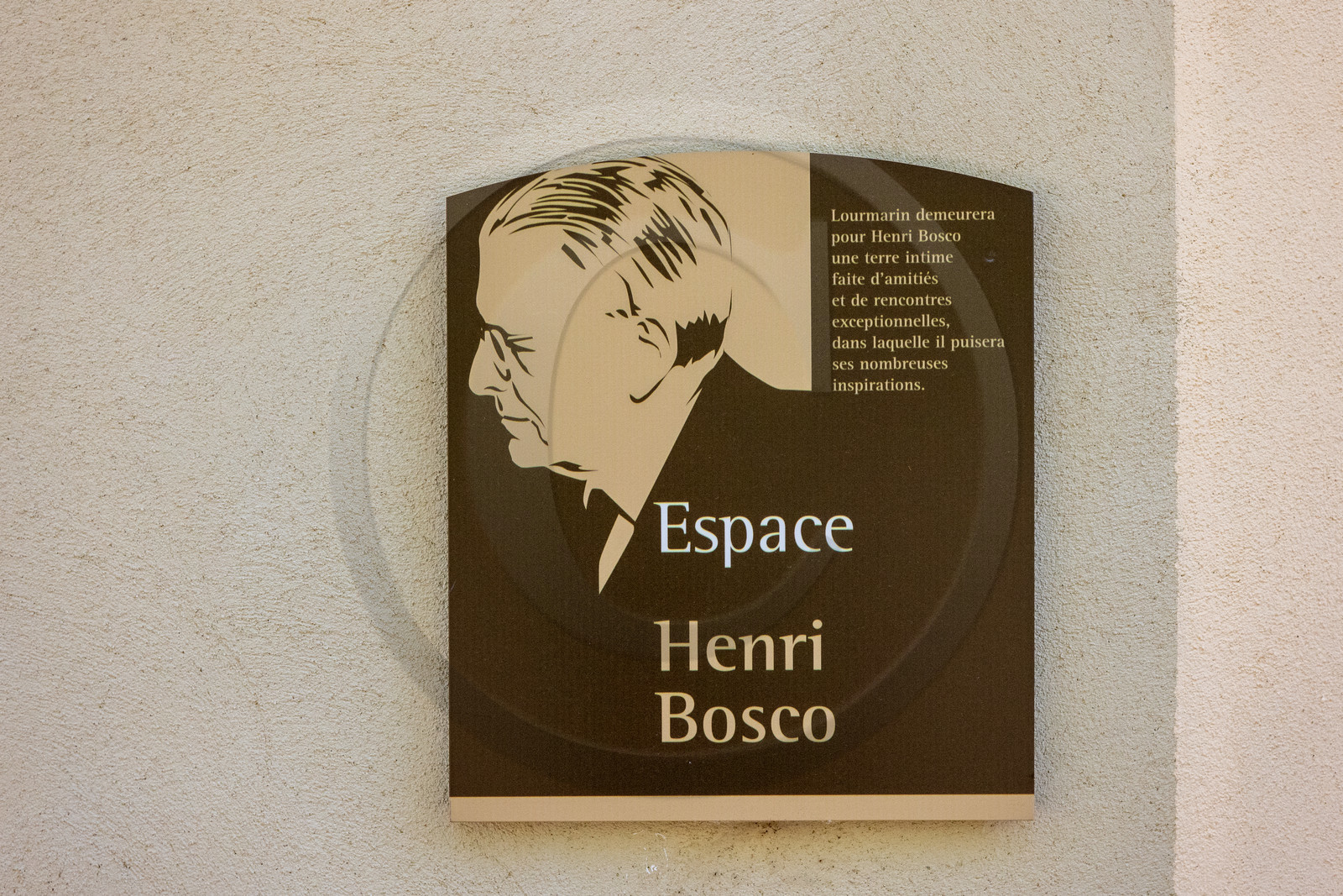 Vernissage de l'exposition Henri Bosco, le poète et les images de Liliane Marco à Lourmarin