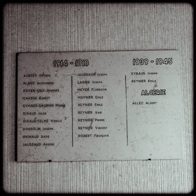 Ancienne mairie de Bénévent-et-Charbillac (05) Ancienne mairie de Bénévent-et-Charbillac (05)