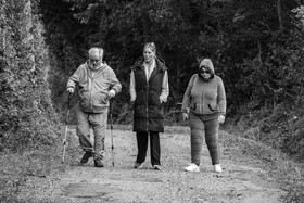 25 septembre 2024 : Promenade en joelette avec Bruno, accompagnateur en montagne et des élèves du lycée Sévigné de Gap