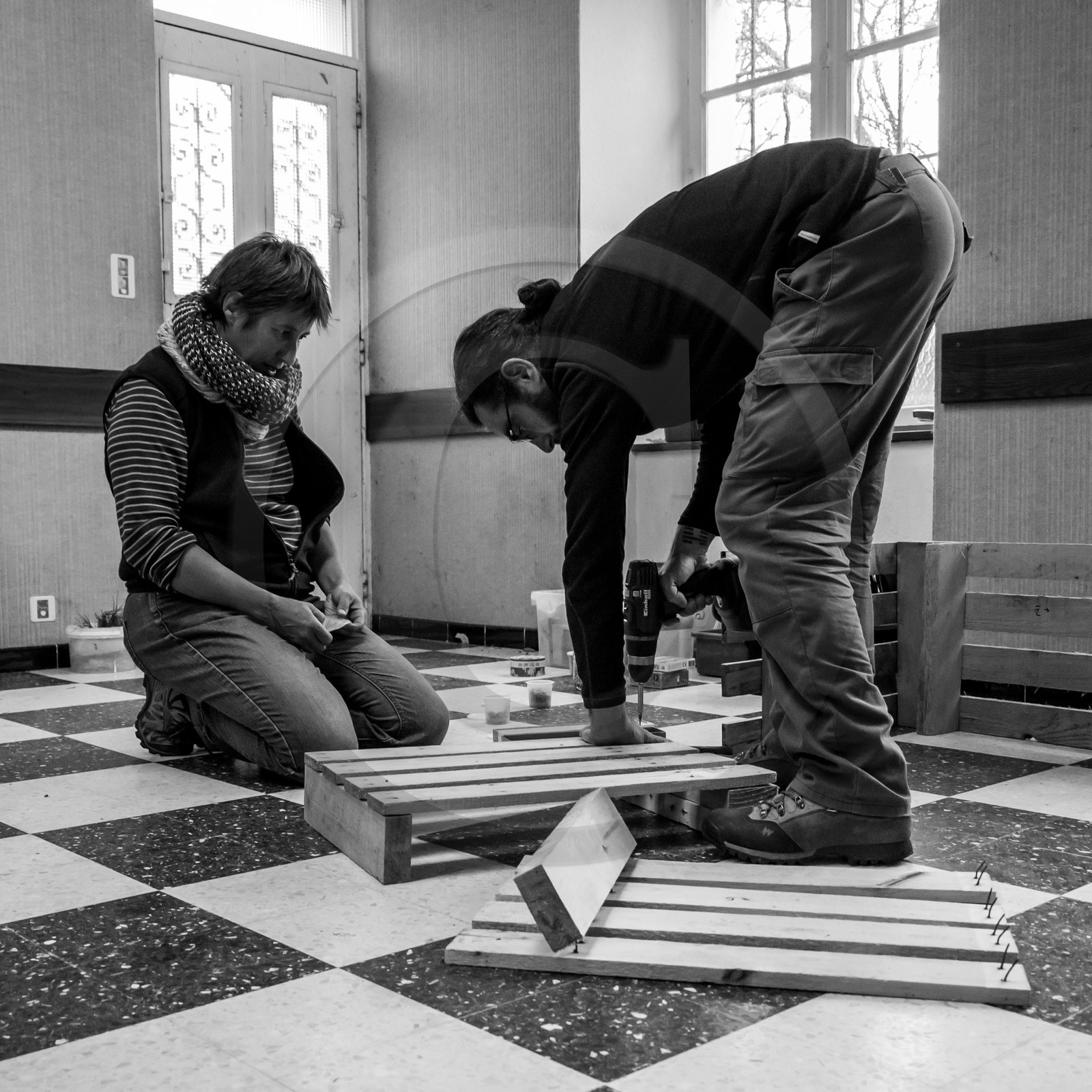 Création d'un bac à fleur avec des palettes de récupération - 05 04 2017 Création d'un bac à fleur avec des palettes de récupération - 05 04 2017