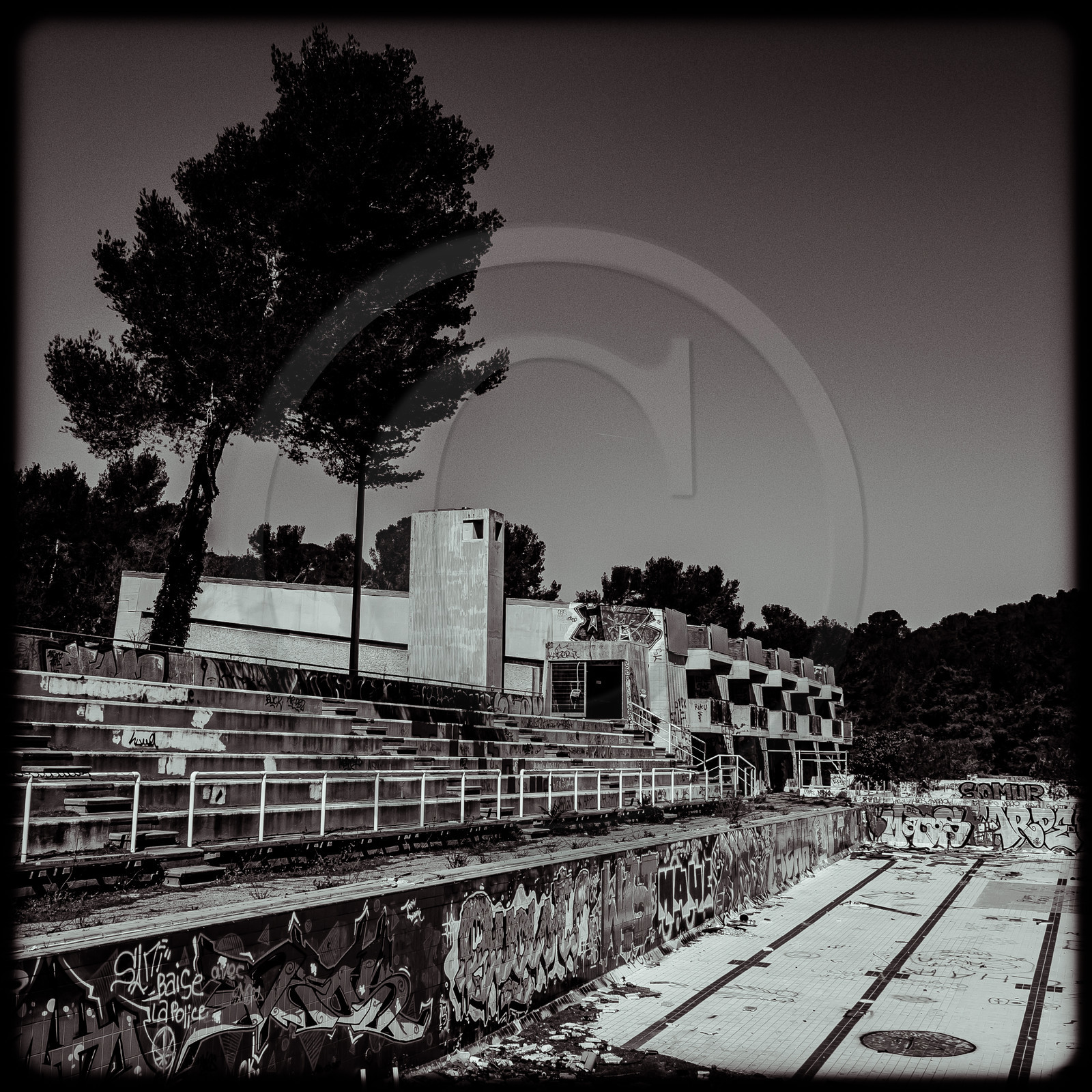 La piscine de Luminy (13) La piscine de Luminy (13)