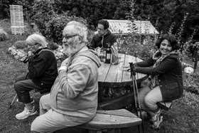 25 septembre 2024 : Promenade en joelette avec Bruno, accompagnateur en montagne et des élèves du lycée Sévigné de Gap