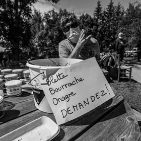 06 juin 2021 : Vide-Jardin et peinture végétale