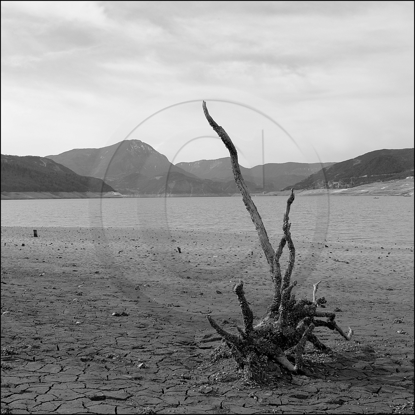 Serre-Ponçon, basses eaux