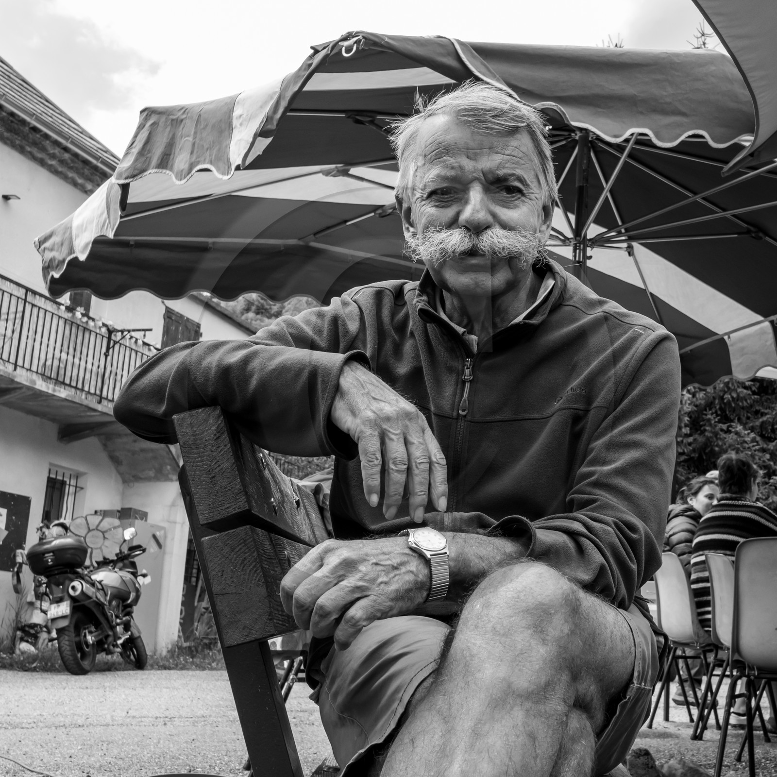 14 juillet 2021 : De la terre et des masques