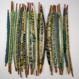 Exposition L comme laine, lien, lieu conçue par l'Ouort de Benevènt, sous la houlette de Claudine Meyer, artiste plasticienne, accompagnée de photographies de Denis Lebioda. Une proposition de la Communauté de Communes du Champsaur - Valgaudemar et de son service culturel.