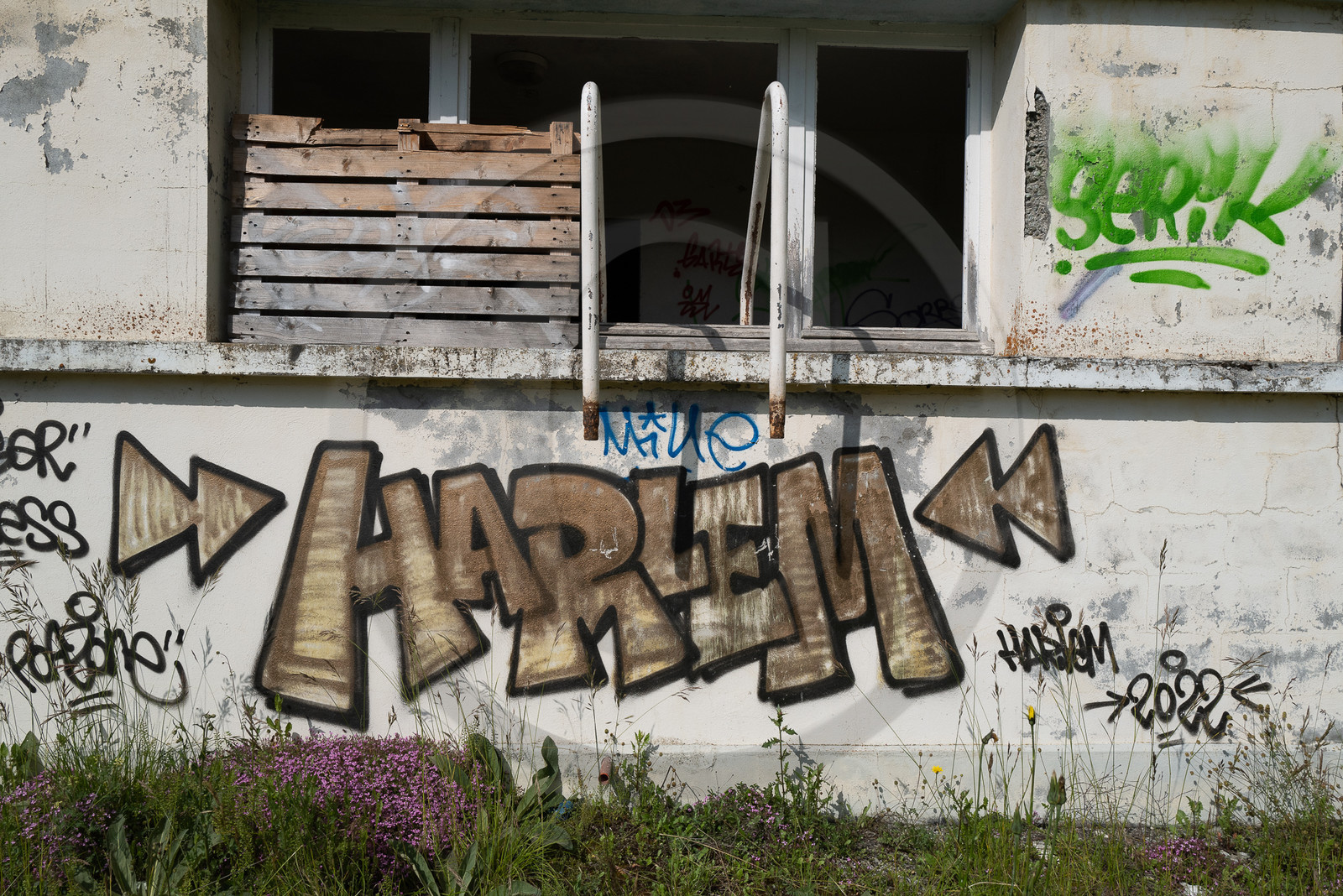 La Piscine de St Léger les Mélèzes