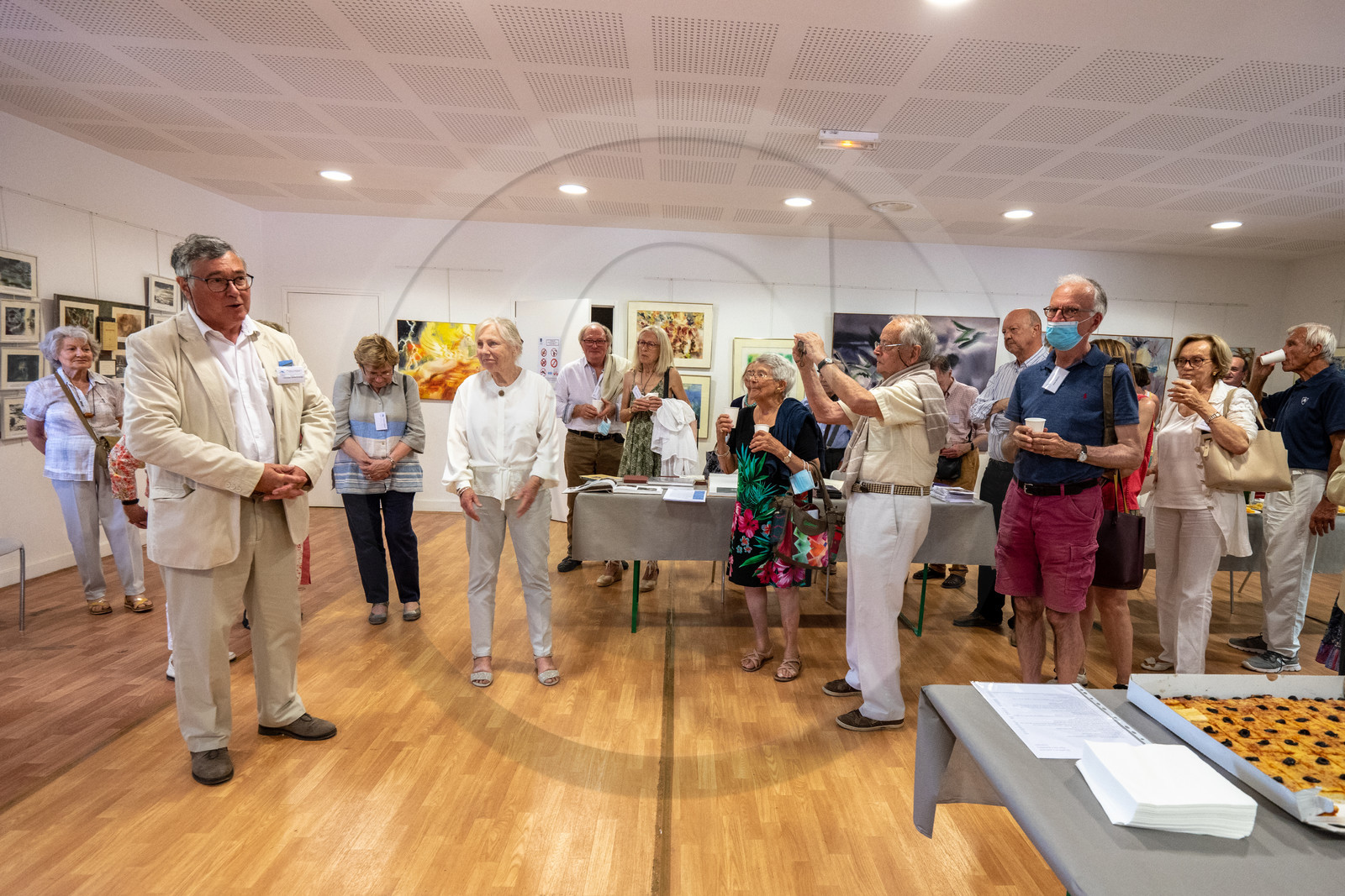 Vernissage de l'exposition Henri Bosco, le poète et les images de Liliane Marco à Lourmarin