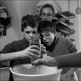Les enfants des Amapiens font leur pain...