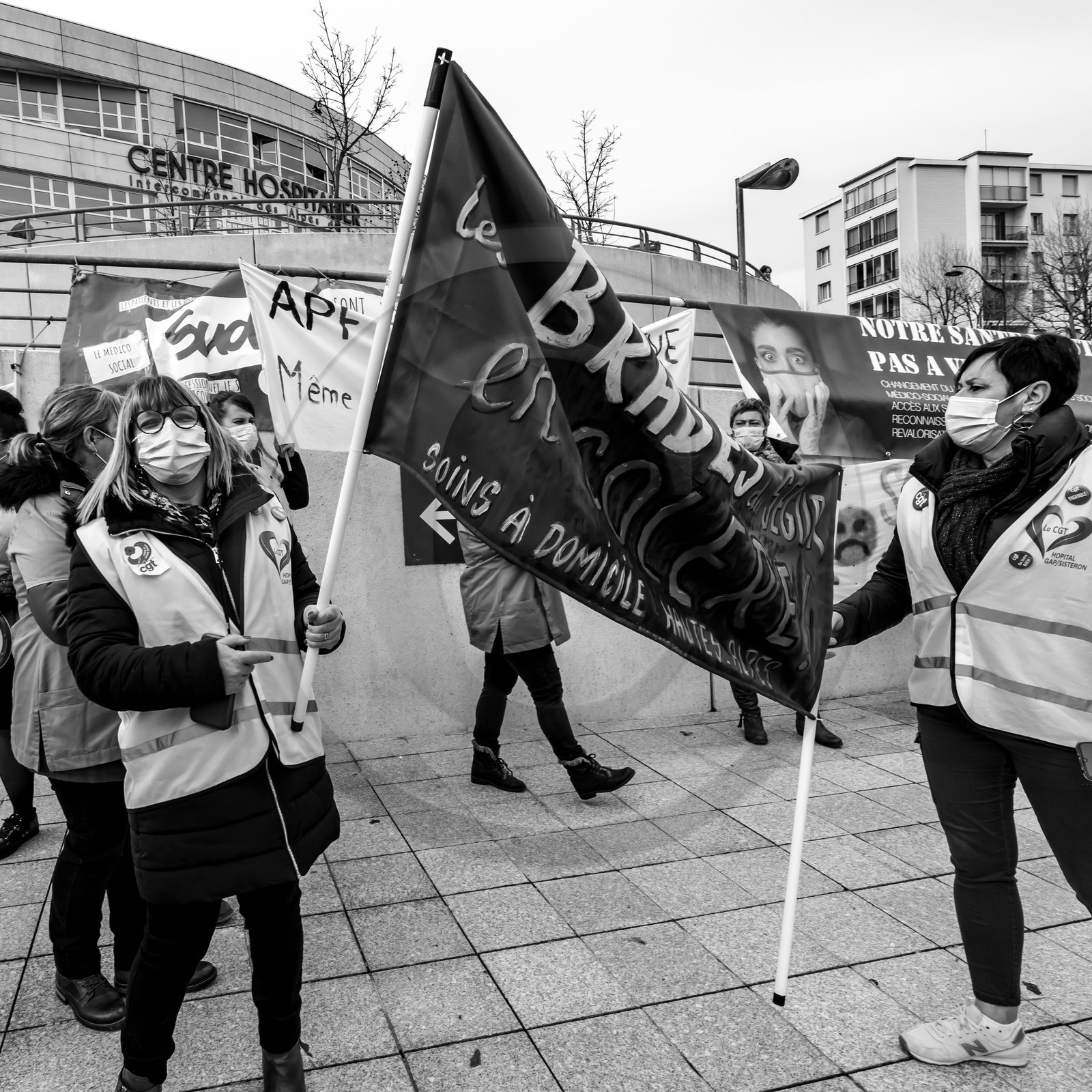 04 février 2021 à Gap (Hautes-Alpes) : Manifestation des soignants oubliés du Ségur de la santé. 04 février 2021 à Gap (Hautes-Alpes) : Manifestation des soignants oubliés du Ségur de la santé.