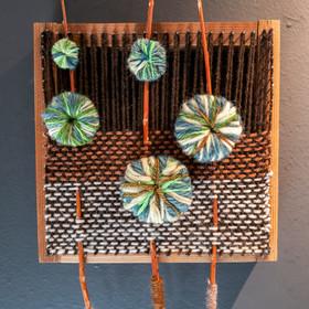 Exposition L comme laine, lien, lieu conçue par l'Ouort de Benevènt, sous la houlette de Claudine Meyer, artiste plasticienne, accompagnée de photographies de Denis Lebioda. Une proposition de la Communauté de Communes du Champsaur - Valgaudemar et de son service culturel.