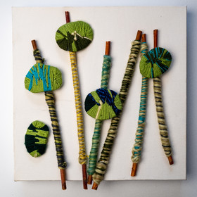 Exposition L comme laine, lien, lieu conçue par l'Ouort de Benevènt, sous la houlette de Claudine Meyer, artiste plasticienne, accompagnée de photographies de Denis Lebioda. Une proposition de la Communauté de Communes du Champsaur - Valgaudemar et de son service culturel.