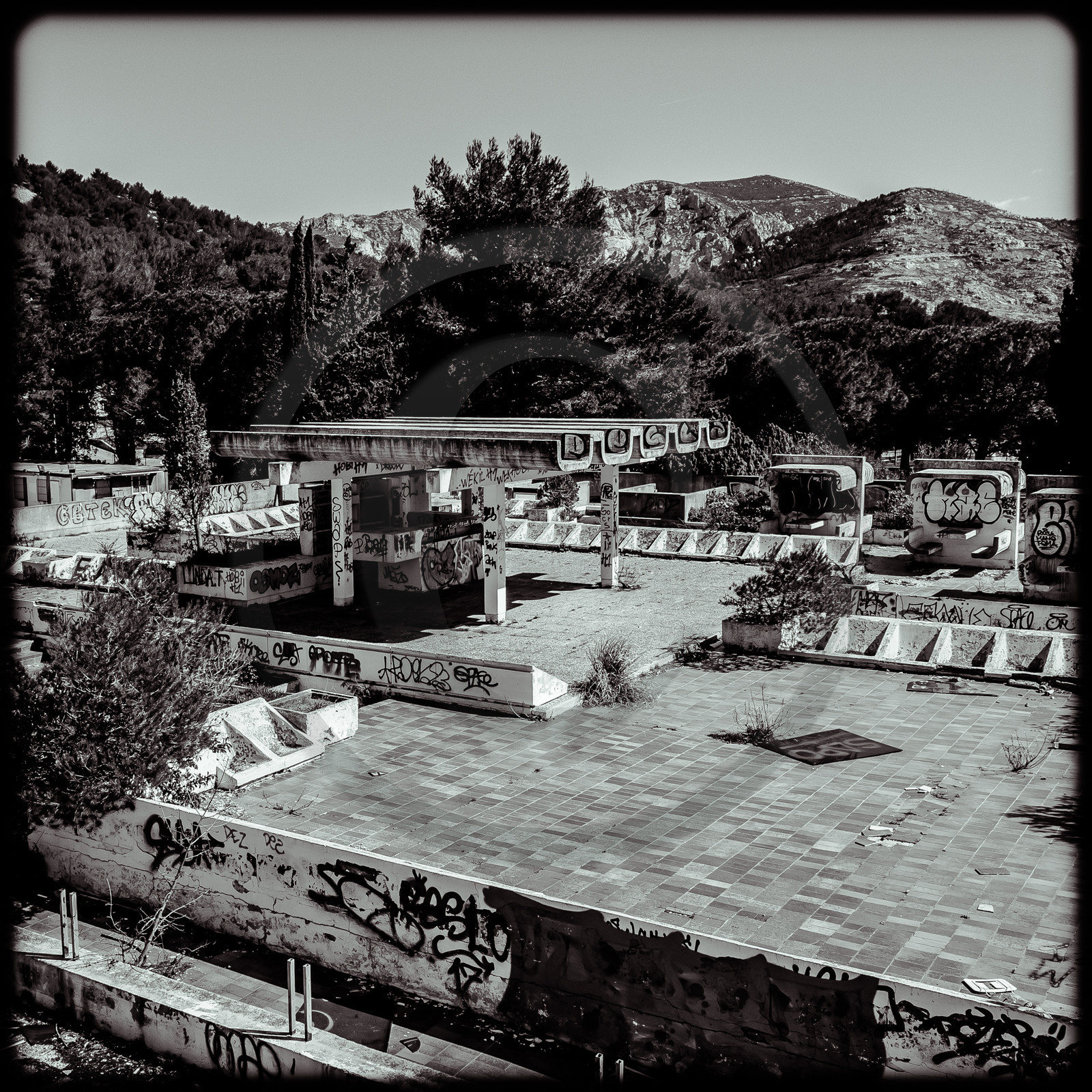 La piscine de Luminy (13) La piscine de Luminy (13)